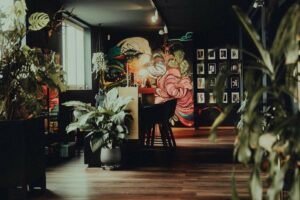 5 ideas para incorporar el arte mural en la decoración de tu hogar