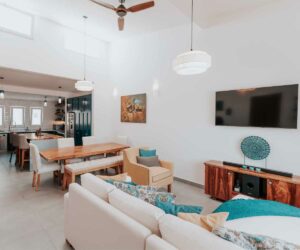 Cómo amueblar un salón alargado sin perder espacio ni luz