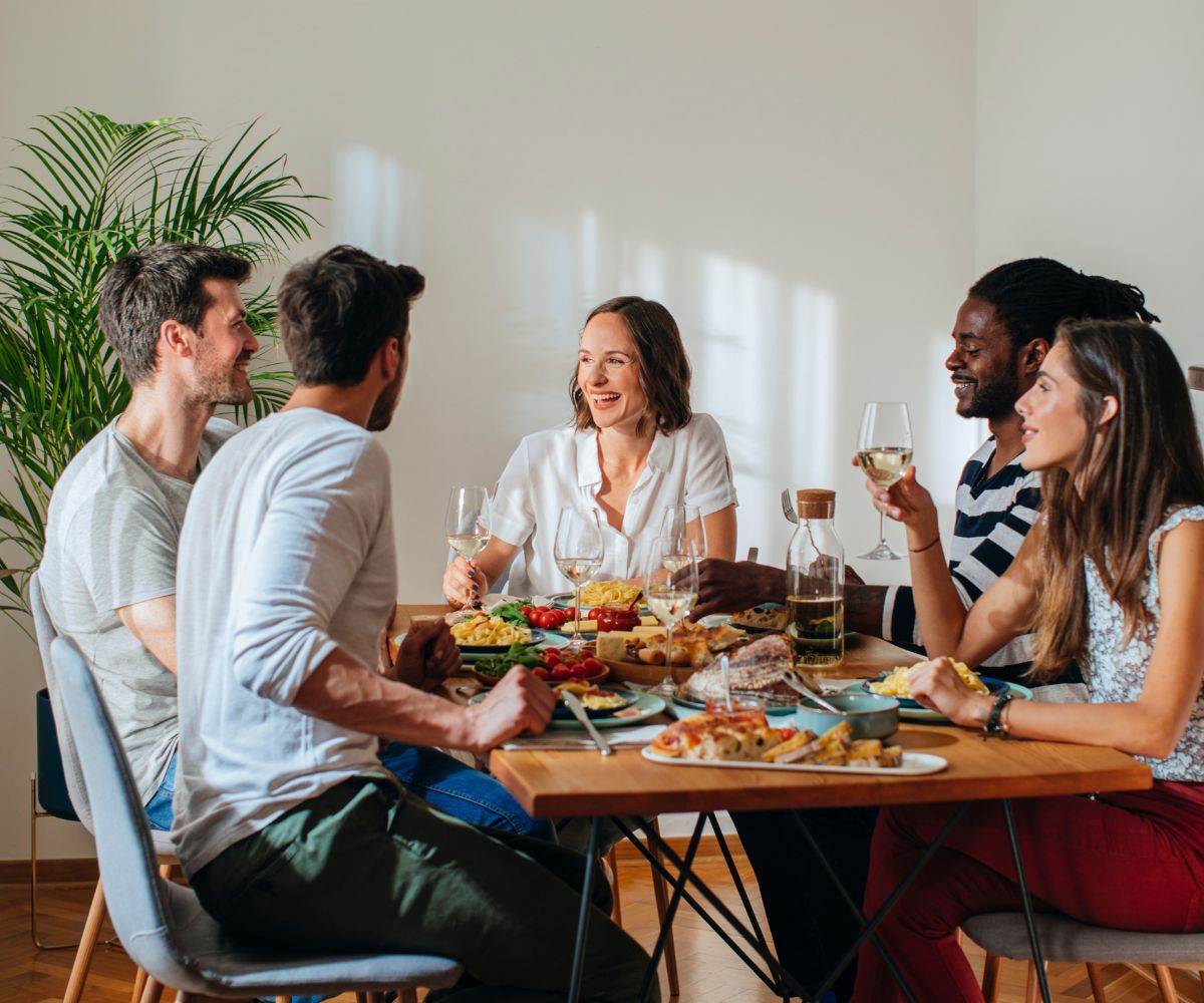 Cómo elegir sillas de comedor cómodas para largas sobremesas